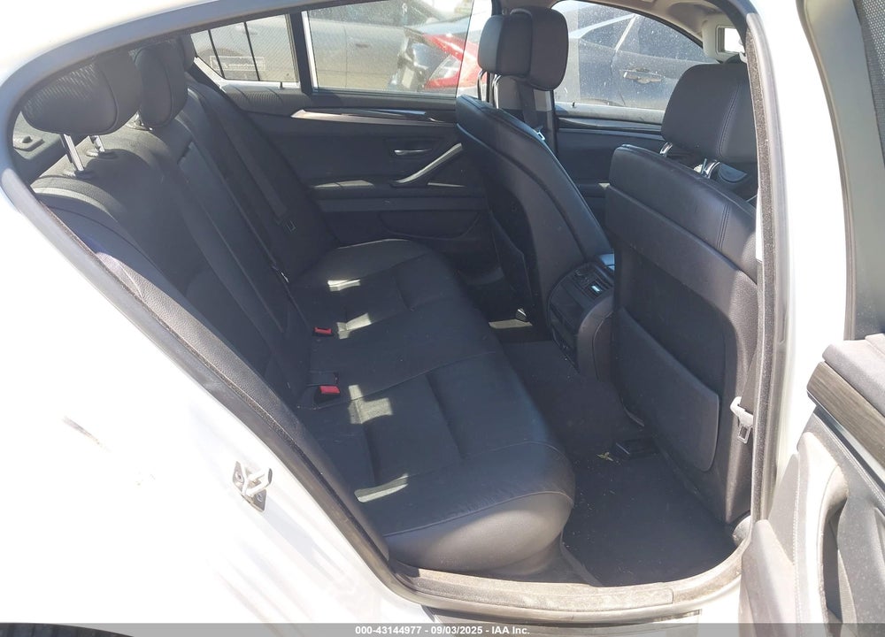 2011 BMW 5 SERIES VIN: WBAFR7C59BC266616