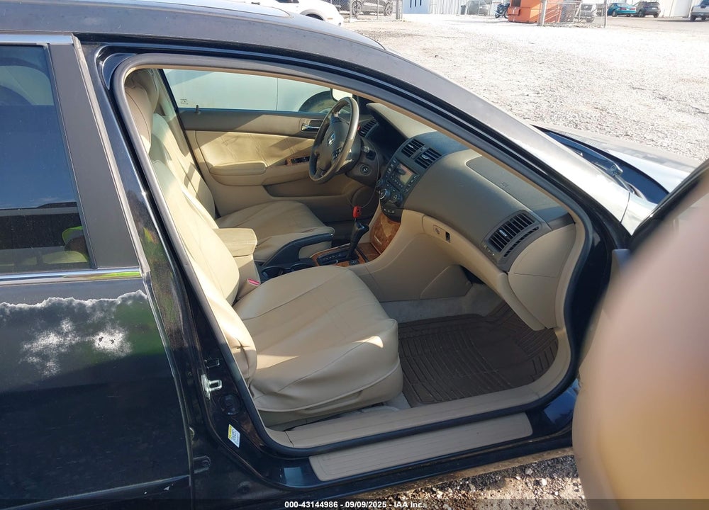 2004 HONDA ACCORD 3.0 EX VIN: 1HGCM66594A005769