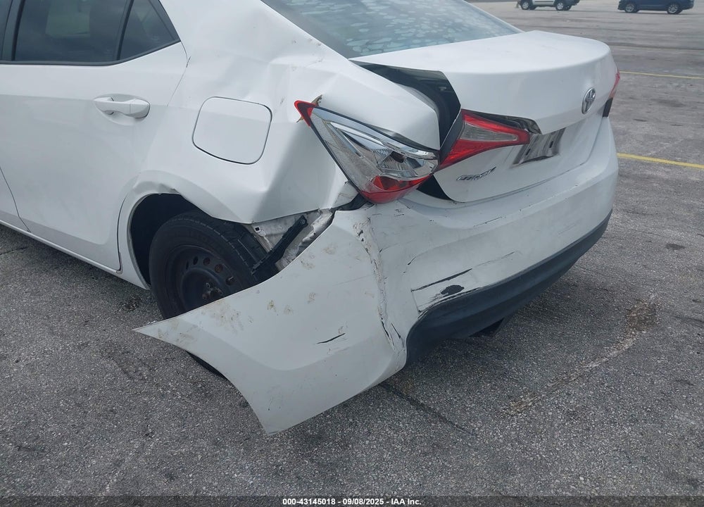 2015 TOYOTA COROLLA VIN: 2T1BURHE9FC304282