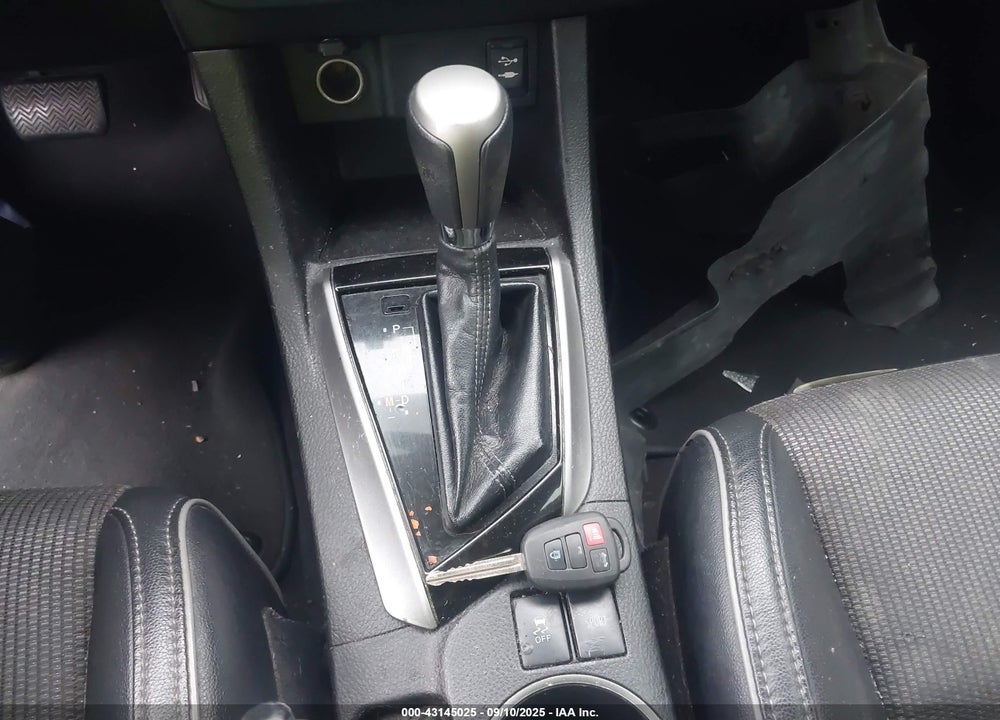 2015 TOYOTA COROLLA VIN: 5YFBURHEXFP320927