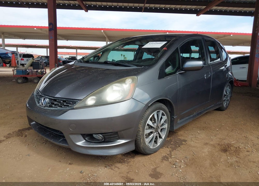 2013 HONDA FIT VIN: JHMGE8H51DC045319