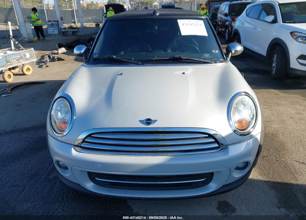 2011 MINI COOPER VIN: WMWZN3C57BT133239