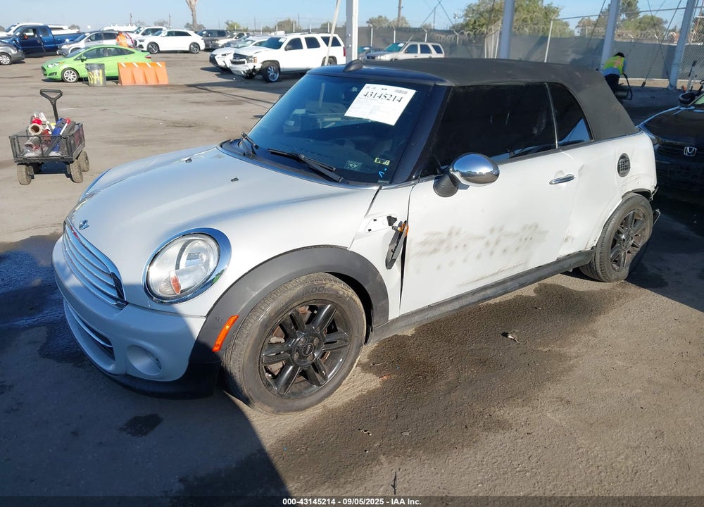 2011 MINI COOPER VIN: WMWZN3C57BT133239