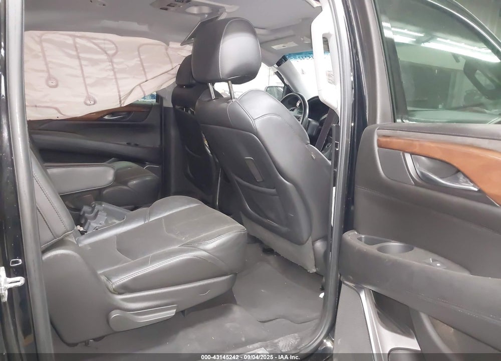 2015 CADILLAC ESCALADE ESV VIN: 1GYS3SKJ7FR703160