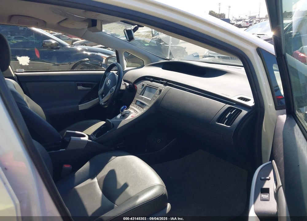 2015 TOYOTA PRIUS VIN: JTDKN3DU9F0402908