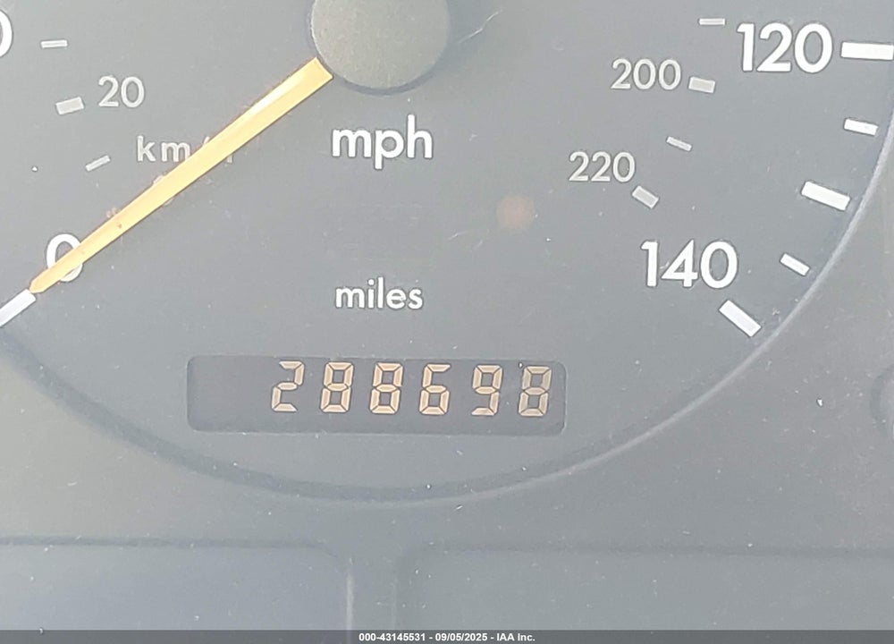 2000 MERCEDES-BENZ ML 430 VIN: 4JGAB72E8YA167658