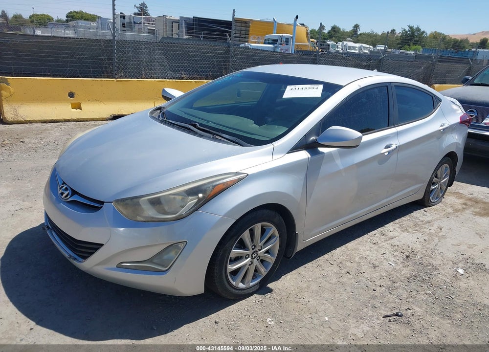 2015 HYUNDAI ELANTRA VIN: KMHDH4AE3FU232164