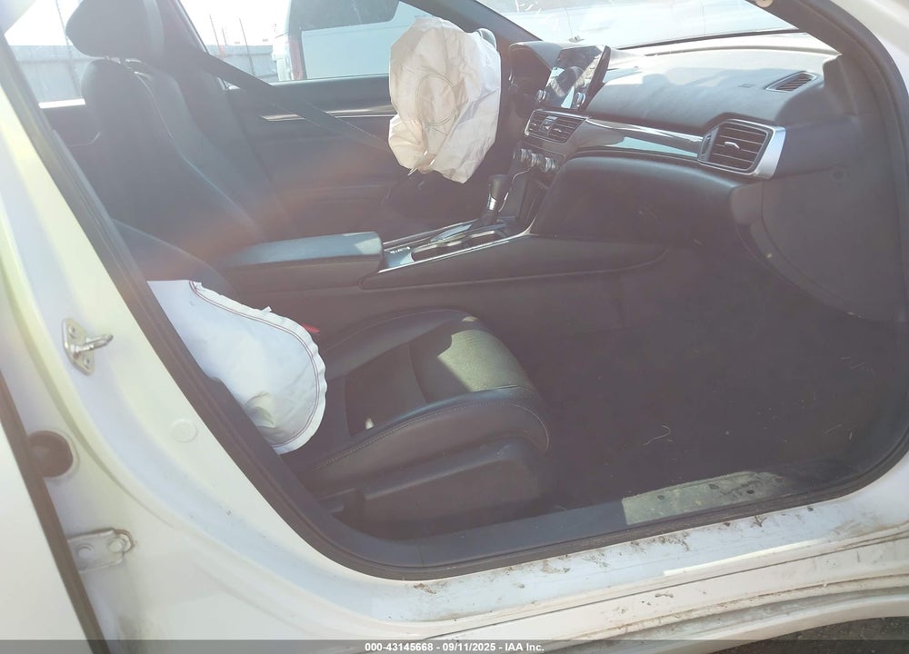 2018 HONDA ACCORD VIN: 1HGCV1F35JA077143