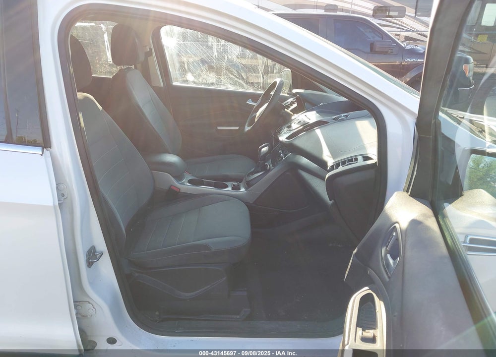 2016 FORD ESCAPE VIN: 1FMCU0GX5GUB97038