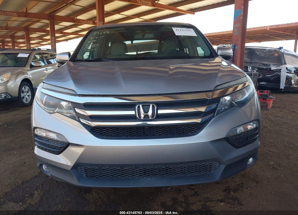 2018 HONDA PILOT VIN: 5FNYF5H55JB031875