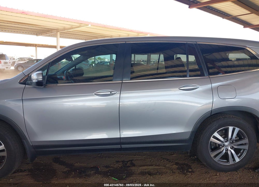 2018 HONDA PILOT VIN: 5FNYF5H55JB031875