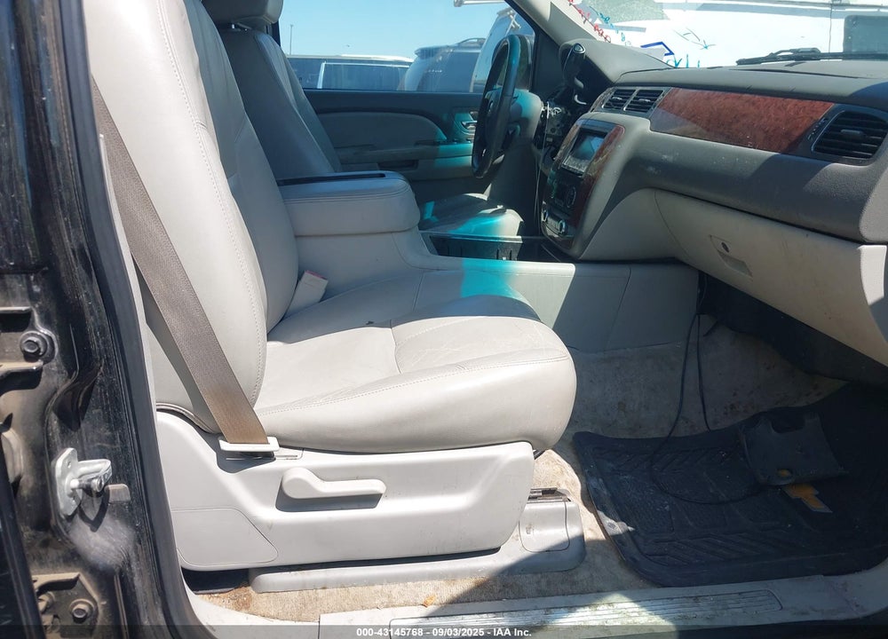 2007 CHEVROLET TAHOE LT VIN: 1GNFC13007R110837