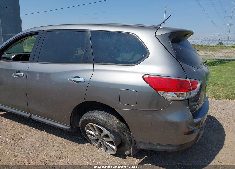 2015 NISSAN PATHFINDER VIN: 5N1AR2MN8FC643016