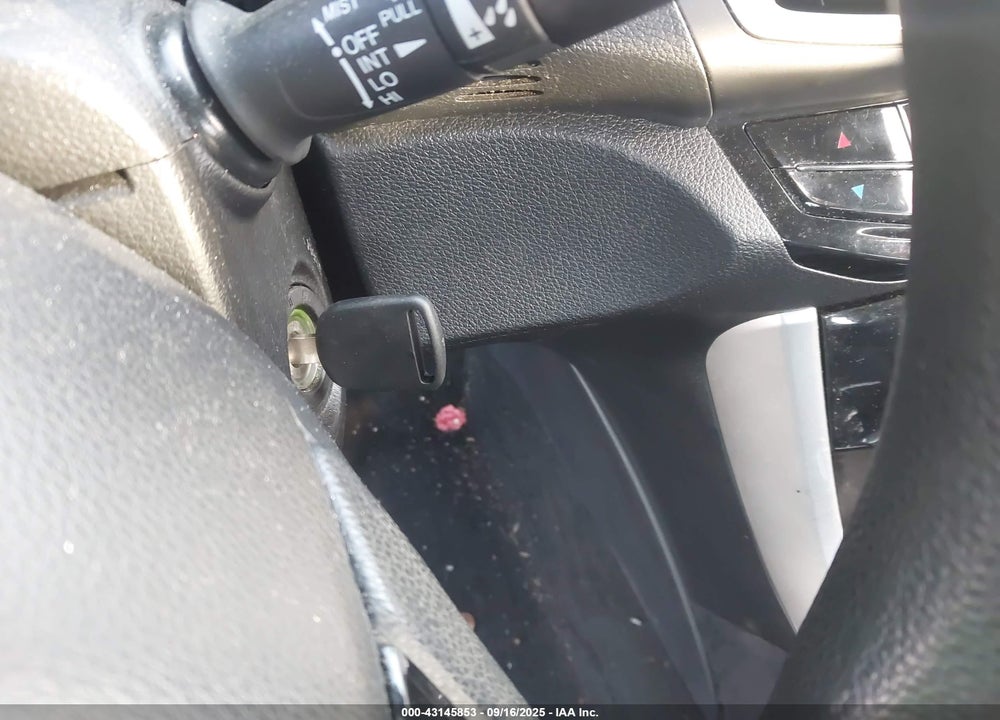 2016 HONDA ACCORD VIN: 1HGCR2F38GA155630