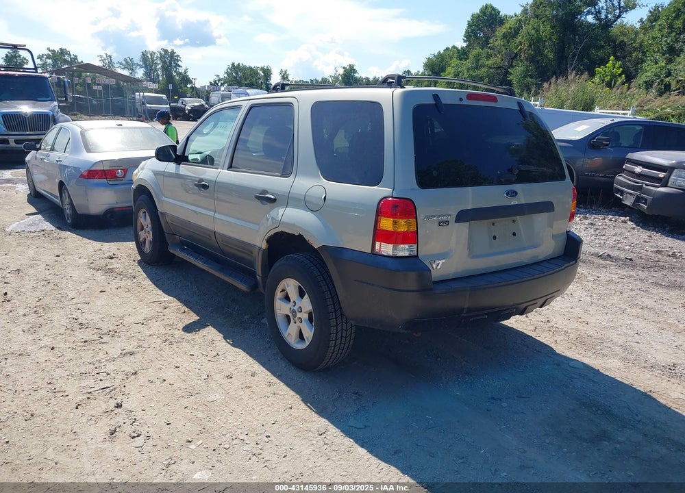 2005 FORD ESCAPE XLT VIN: 1FMYU03155KA42232