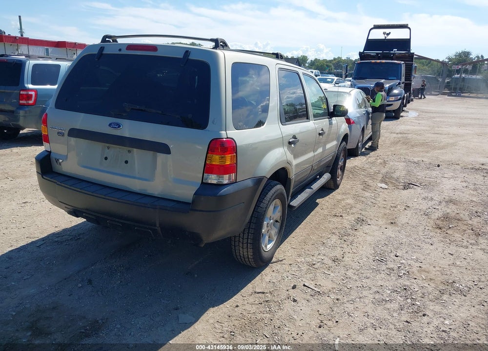 2005 FORD ESCAPE XLT VIN: 1FMYU03155KA42232