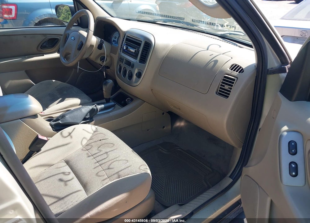 2005 FORD ESCAPE XLT VIN: 1FMYU03155KA42232