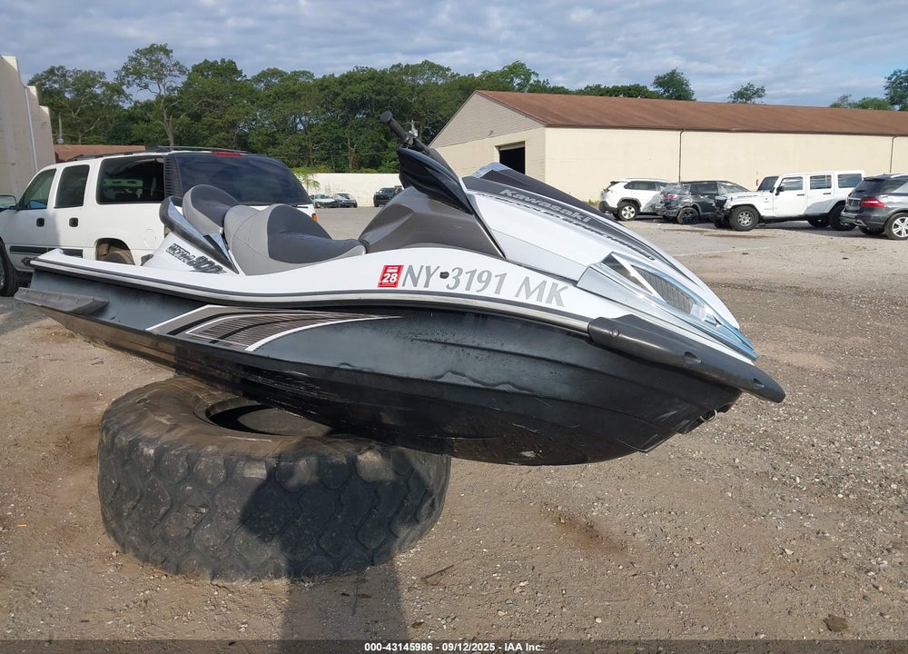 2012 KAWASAKI ULTRA 300 X VIN: 00000KAW40216J112