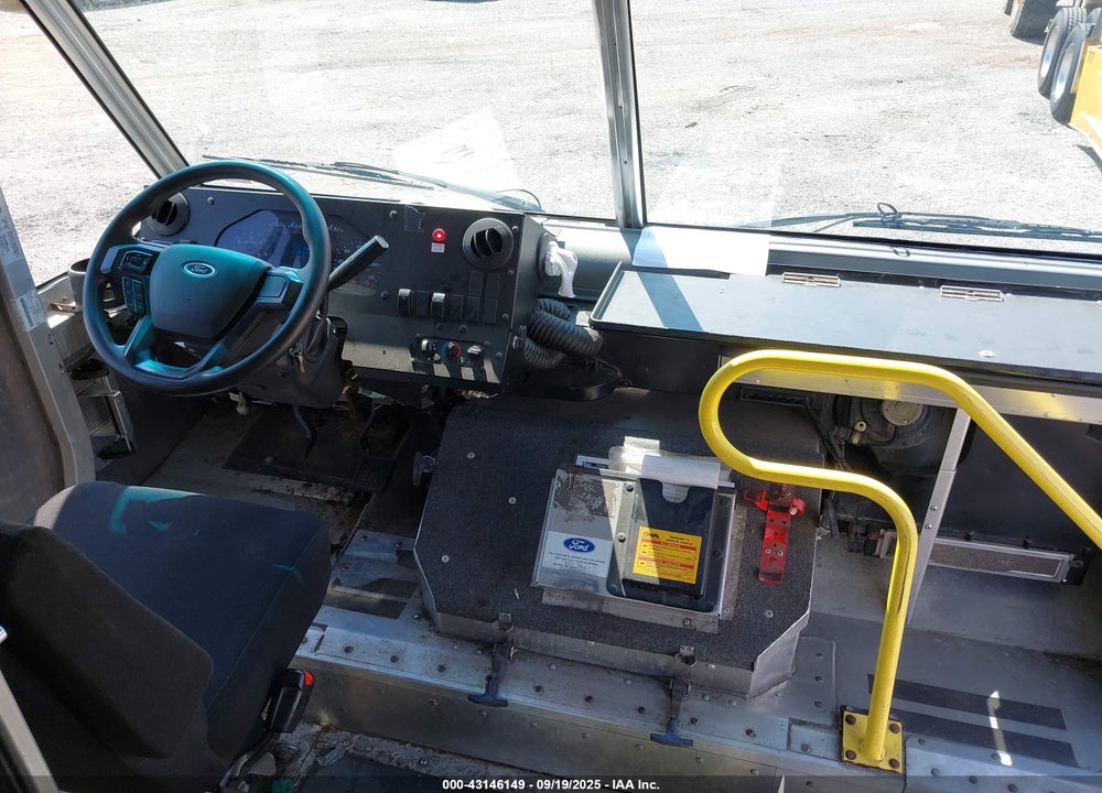 2021 FORD F-59 COMMERCIAL STRIPPED VIN: 1F65F5KN9M0A04180