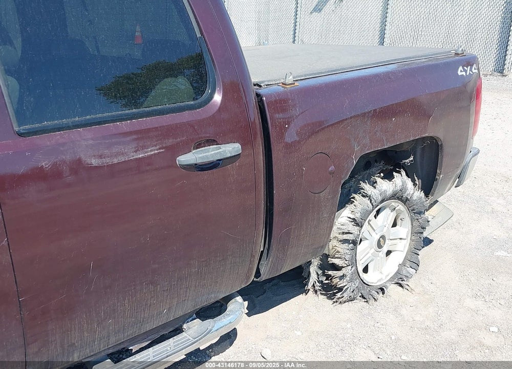 2008 CHEVROLET SILVERADO 1500 LT1 VIN: 2GCEK13M181164717