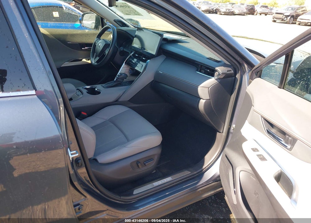 2021 TOYOTA VENZA VIN: JTEAAAAH6MJ082131