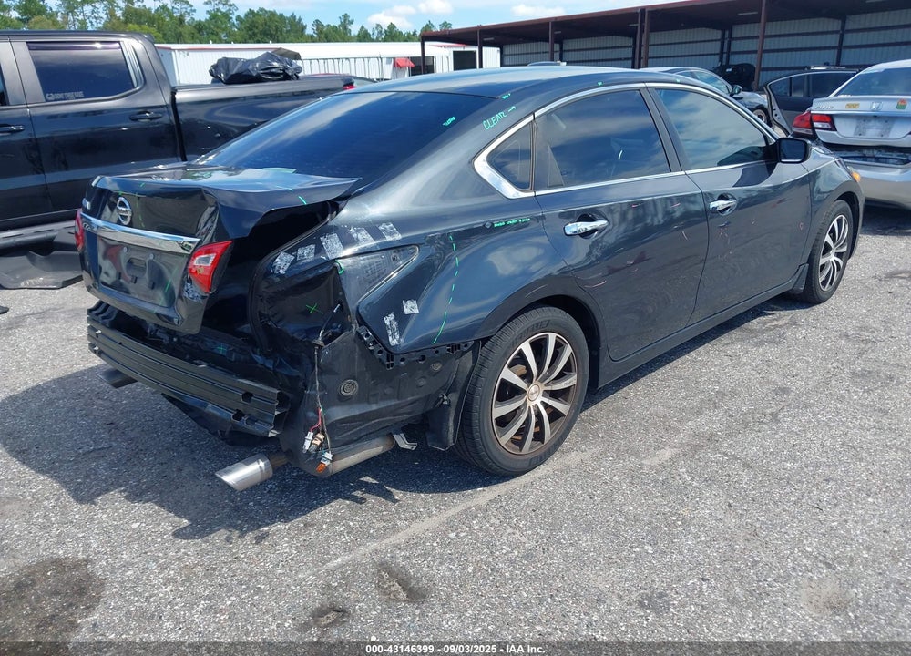 2017 NISSAN ALTIMA VIN: 1N4AL3AP8HN310068