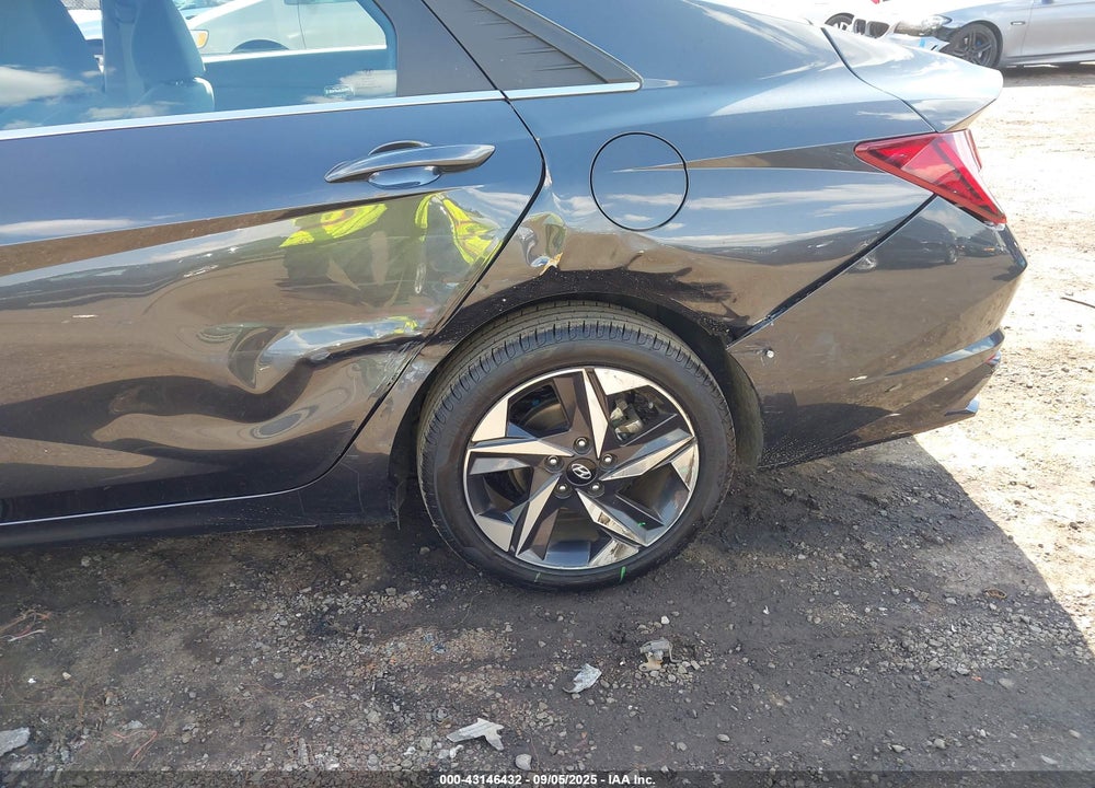 2021 HYUNDAI ELANTRA VIN: 5NPLN4AG0MH026043