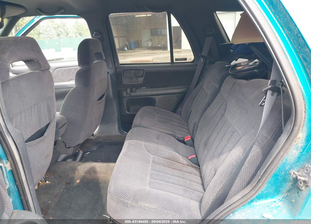 1995 CHEVROLET BLAZER VIN: 1GNCS13W2S2199855