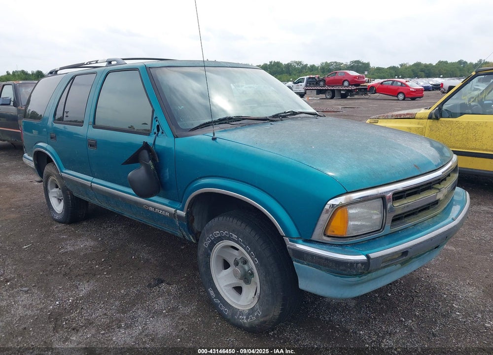 1995 CHEVROLET BLAZER VIN: 1GNCS13W2S2199855