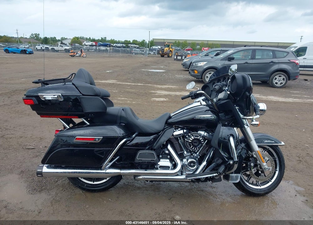 2017 HARLEY-DAVIDSON FLHTCU ULTRA CLASSIC ELECTRA GLD VIN: 1HD1FCC16HB642066