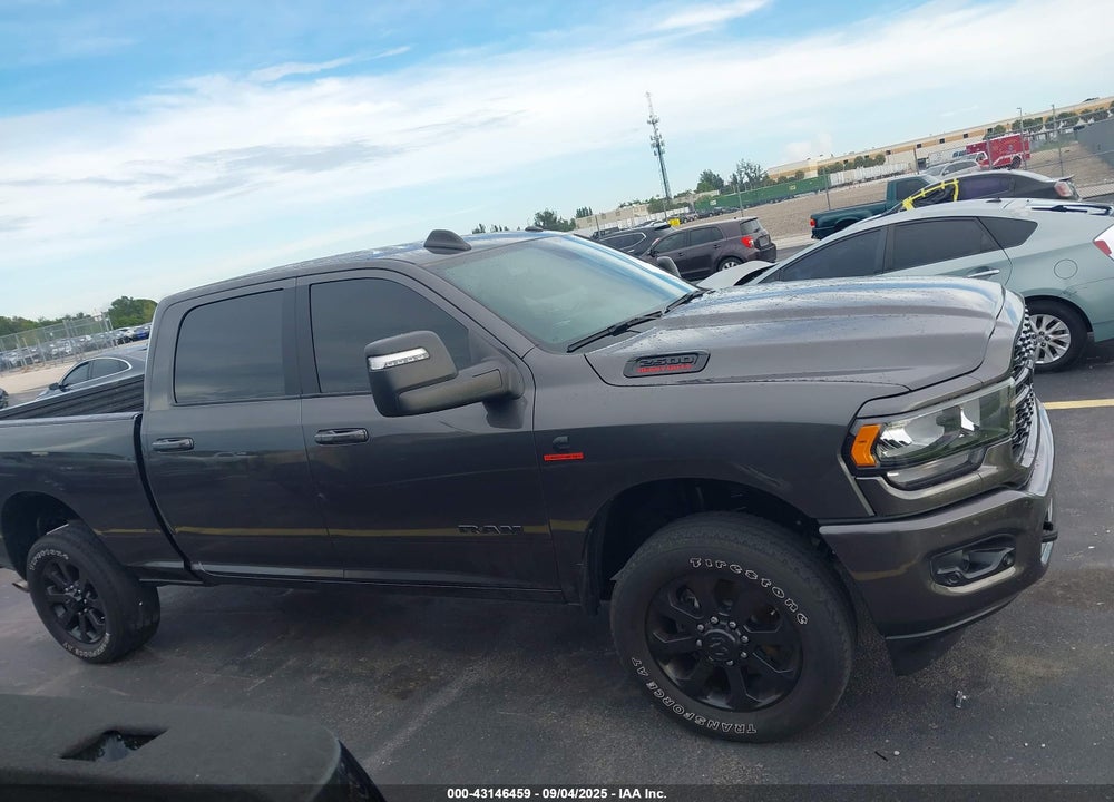 2024 RAM 2500 BIG HORN 4X4 6'4 BOX VIN: 3C6UR5DL2RG330991