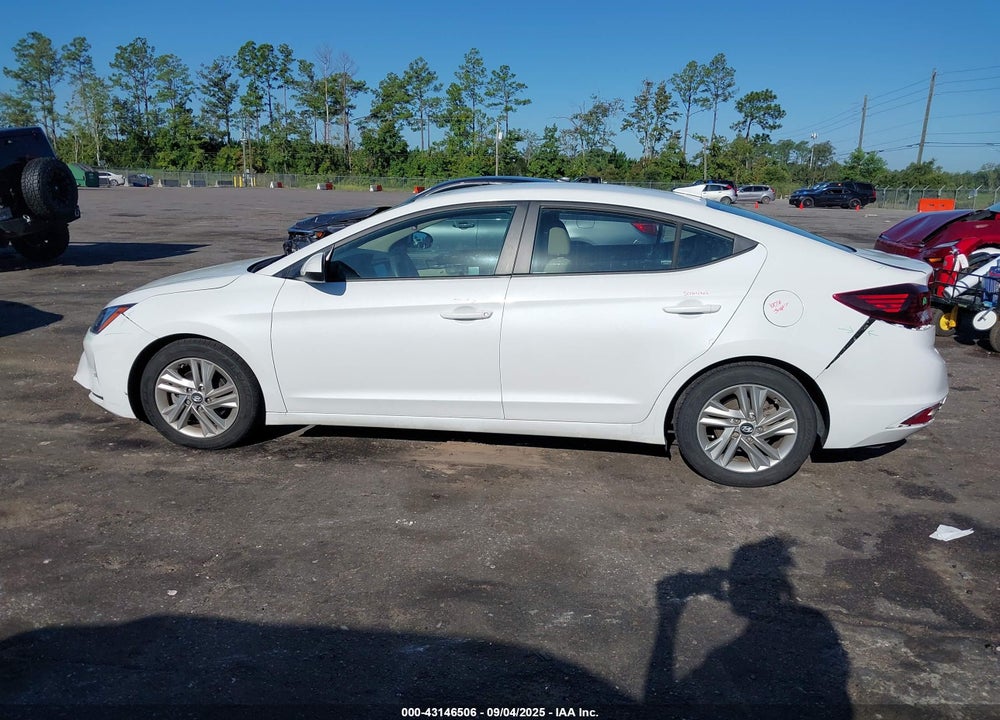 2019 HYUNDAI ELANTRA VIN: 5NPD84LF2KH465211