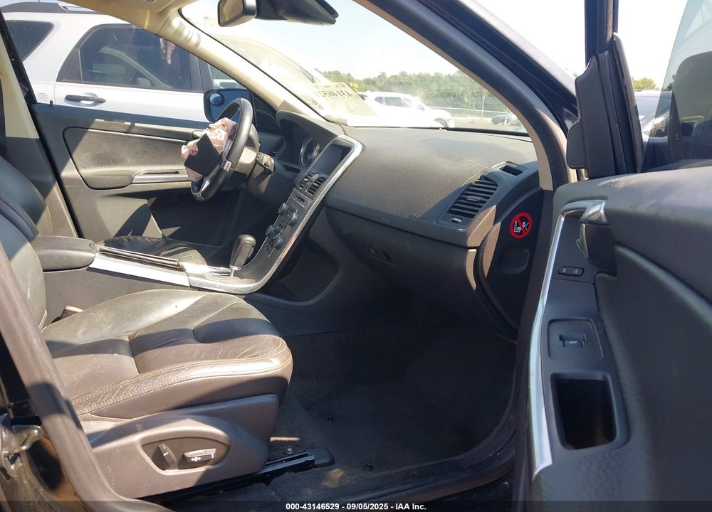 2012 VOLVO XC60 VIN: YV4902DZ8C2293177