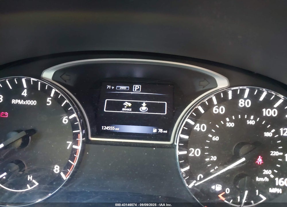 2017 NISSAN PATHFINDER VIN: 5N1DR2MM5HC624625