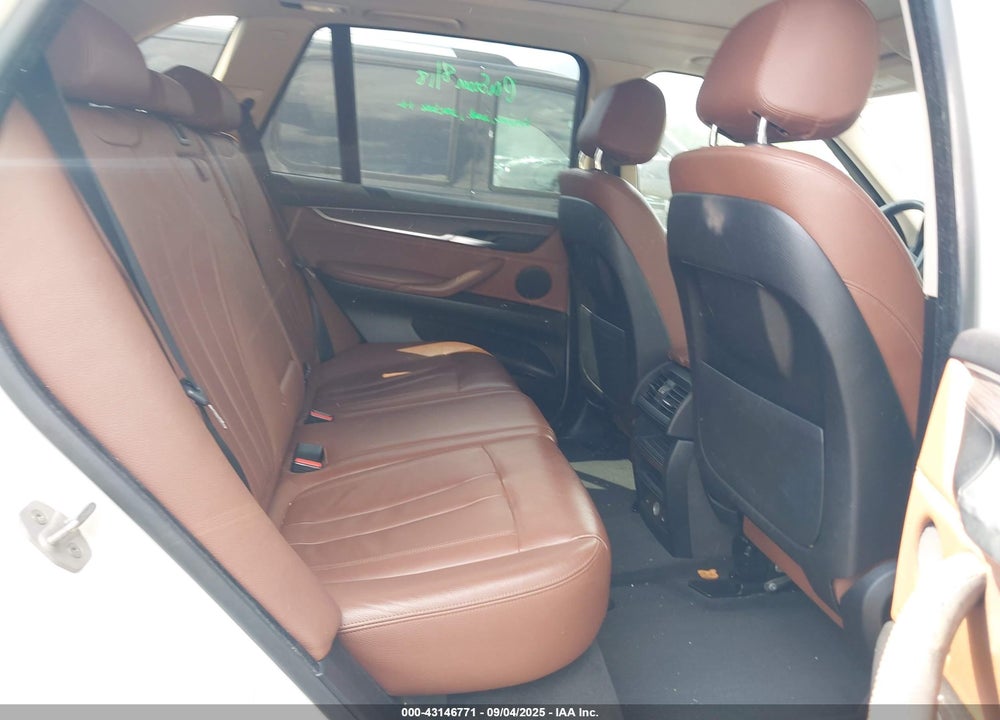 2015 BMW X5 VIN: 5UXKR0C54F0K71530