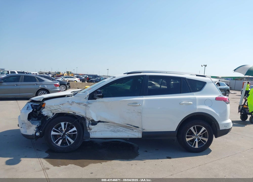 2018 TOYOTA RAV4 VIN: JTMWFREV8JJ208415