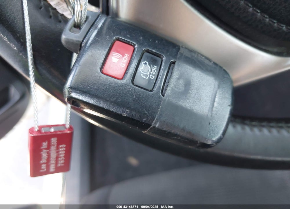 2018 TOYOTA RAV4 VIN: JTMWFREV8JJ208415