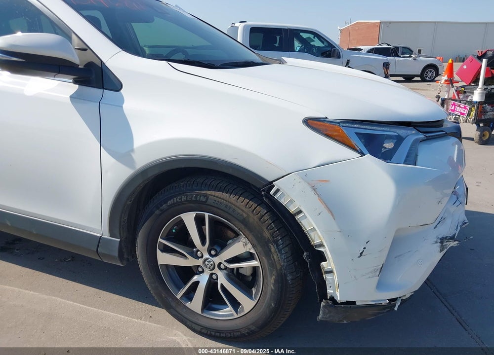 2018 TOYOTA RAV4 VIN: JTMWFREV8JJ208415