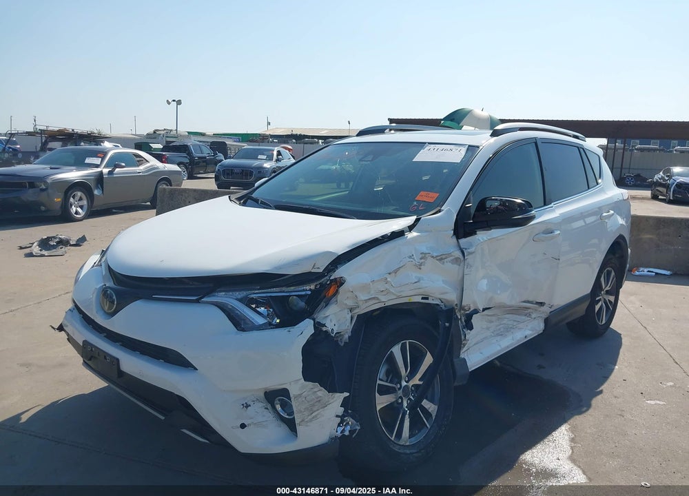 2018 TOYOTA RAV4 VIN: JTMWFREV8JJ208415