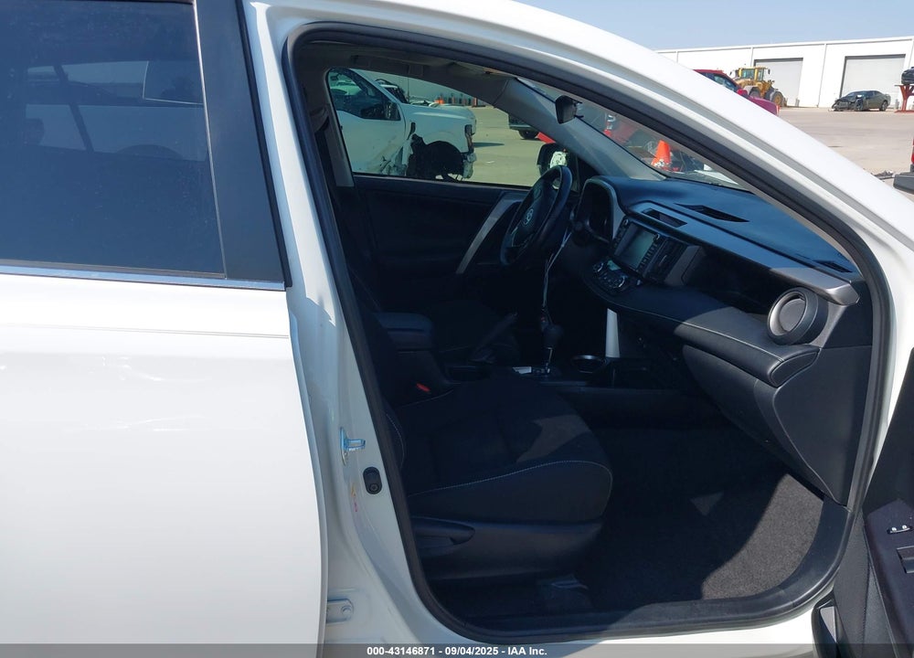 2018 TOYOTA RAV4 VIN: JTMWFREV8JJ208415