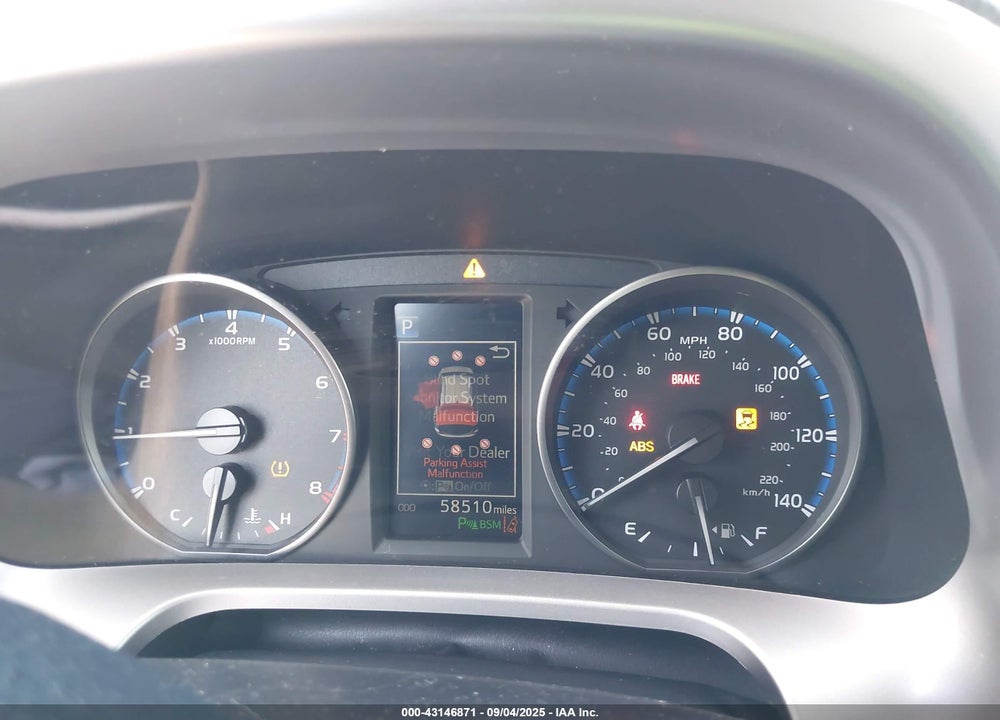 2018 TOYOTA RAV4 VIN: JTMWFREV8JJ208415