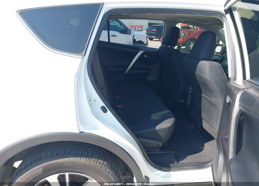 2018 TOYOTA RAV4 VIN: JTMWFREV8JJ208415