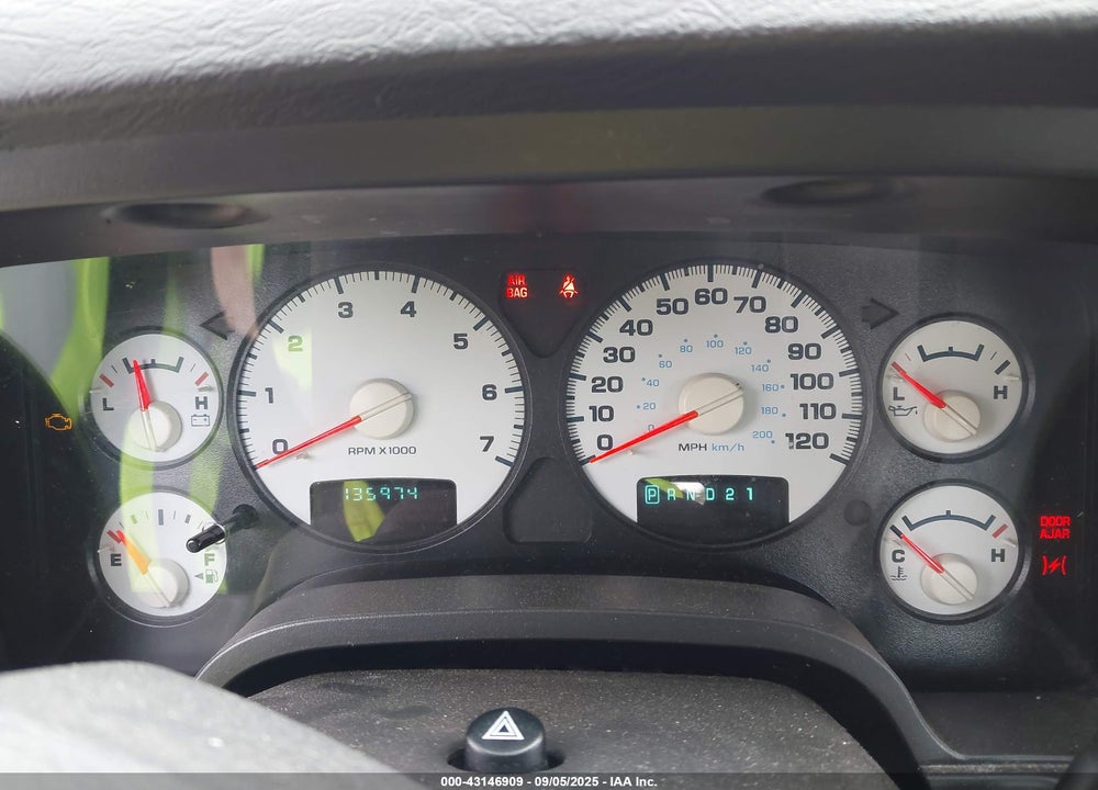 2005 DODGE RAM 1500 VIN: 1D7HU18D75S312645