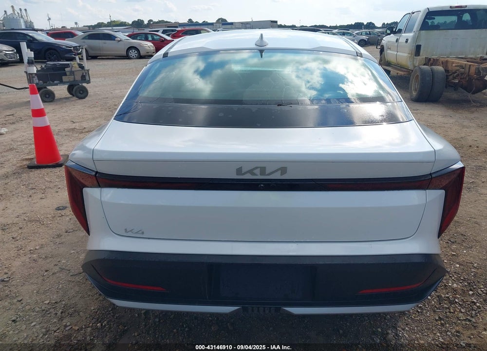 2025 KIA K4 VIN: 3KPFT4DE6SE058185
