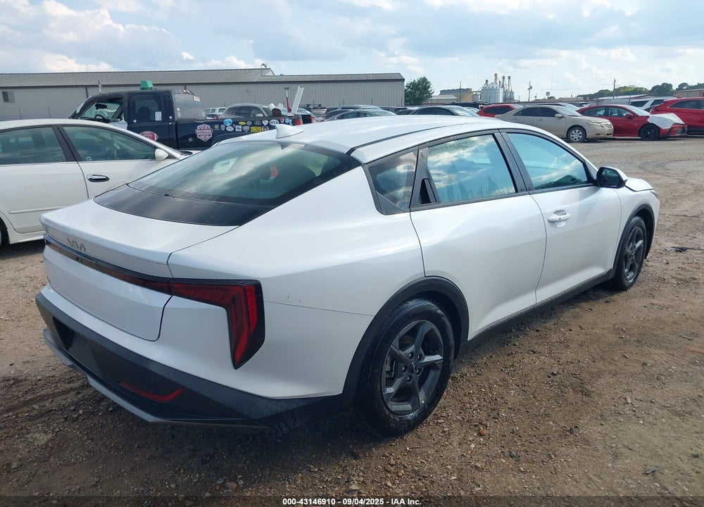 2025 KIA K4 VIN: 3KPFT4DE6SE058185
