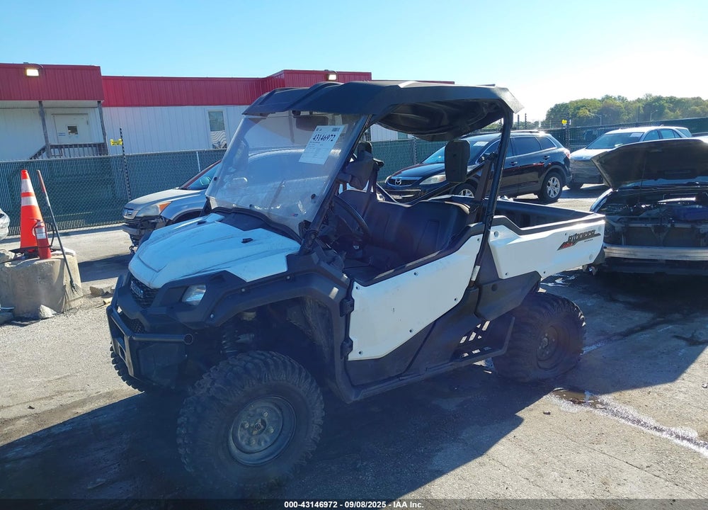 2016 HONDA SXS1000 M3 VIN: 1HFVE04A1G4003248