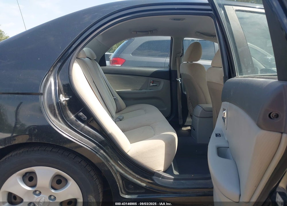 2009 KIA SPECTRA VIN: KNAFE221895630262