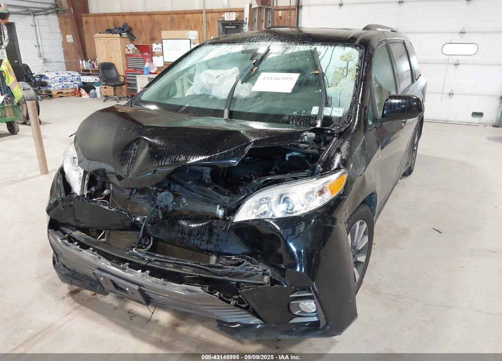 2020 TOYOTA SIENNA XLE VIN: 5TDDZ3DCXLS230465