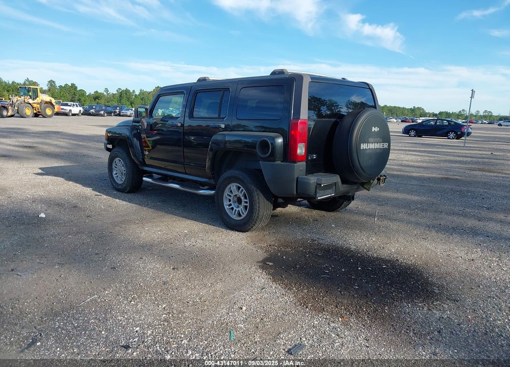2008 HUMMER H3 SUV VIN: 5GTEN13E288133837