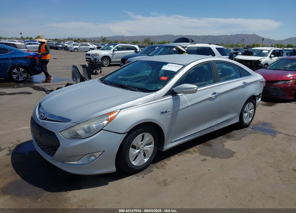 2014 HYUNDAI SONATA HYBRID VIN: KMHEC4A47EA114418
